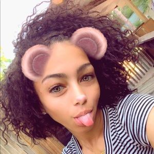 Meet your Posher, Alexus